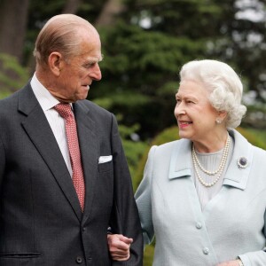 La reine Elisabeth II et le prince Philip de retour à Broadlands en novembre 2007 soixante ans après y avoir passé leur lune de miel.