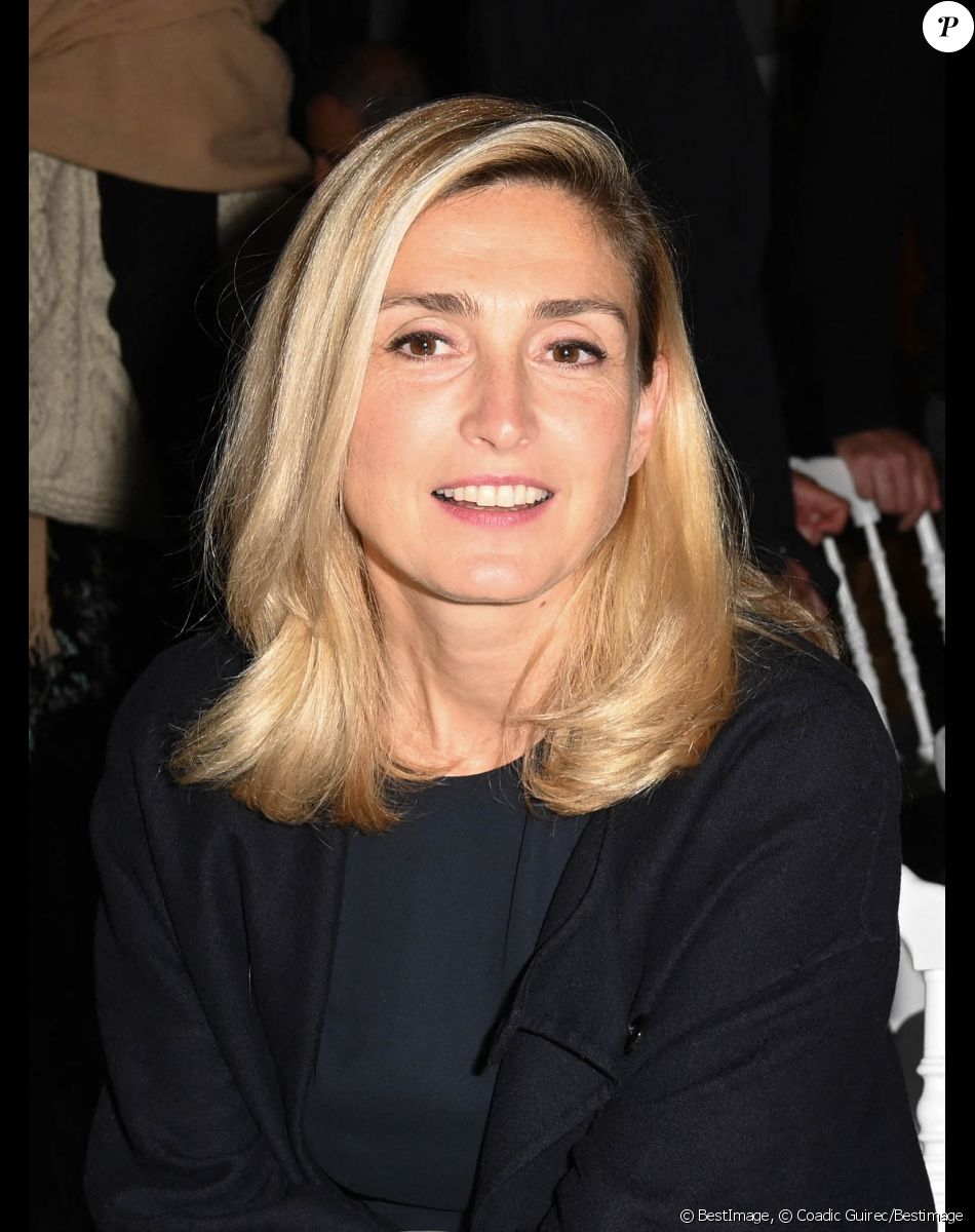 Exclusif - Julie Gayet - Dîner de Gala de l'association Elisecare sponsorisé par P. Bénacin (Interparfums) et orchestré par Y.Alleno au Pavillon Ledoyen à Paris le 13 octobre 2021