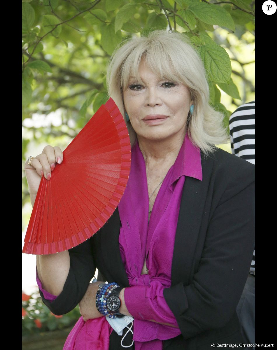 Amanda Lear du film "Miss" - Photocall - Festival du film Francophone d'Angoulême 2020 le 30 Août 2020. © Christophe Aubert via Bestimage