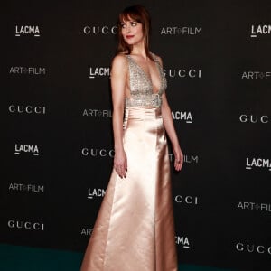 Dakota Johnson - People au 10ème "Annual Art+Film Gala" organisé par Gucci à la "LACMA Art Gallery" à Los Angeles. Le 6 novembre 2021 