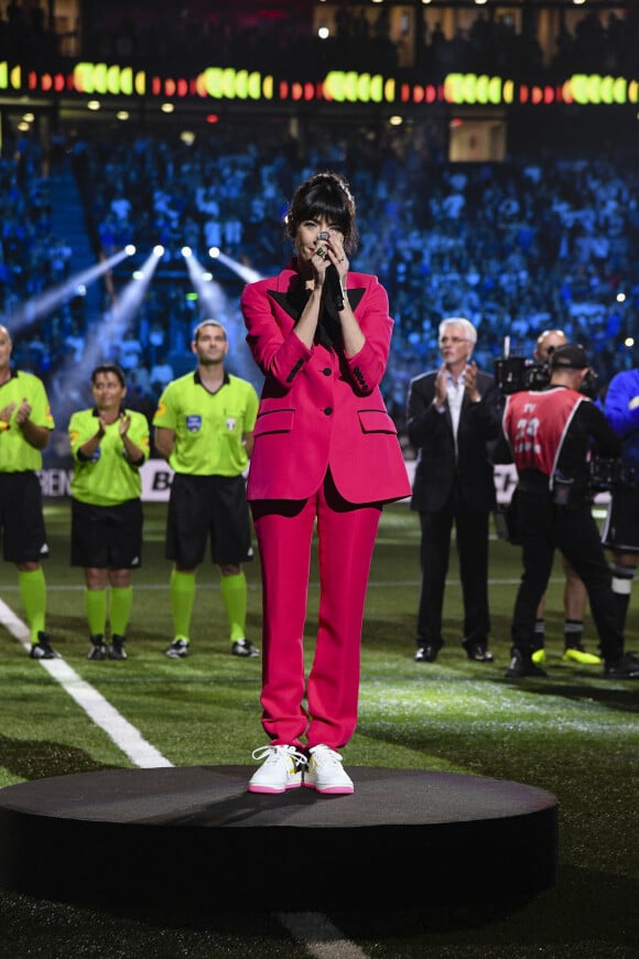 Nolwenn Leroy fait le show d'avant-match des légendes, France98 contre une sélection FIFA 98 à la U Arena à Nanterre, le 12 juin 2018. © Bestimage