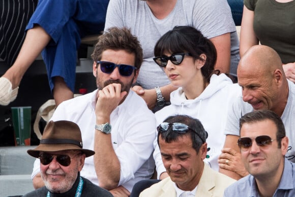 Arnaud Clément et sa compagne Nolwenn Leroy dans les tribunes de Roland-Garros à Paris. Le 9 juin 2019. © Jacovides-Moreau/Bestimage