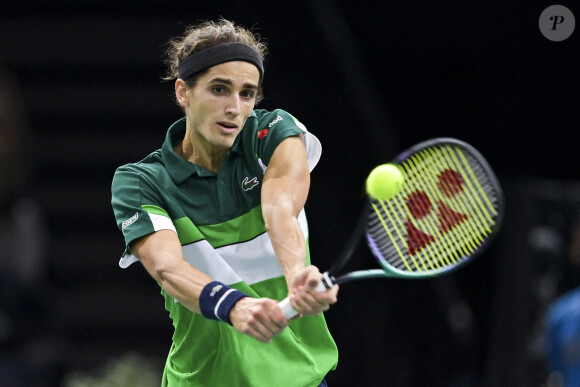 Pierre-Hugues Herbert - Le Français Pierre-Hugues Herbert battu par l'Espagnol Carlos Alcaraz (6-7 [4], 7-6 [2], 7-5) lors du tournoi de tennis Rolex Paris Masters, le 2 novembre 2021. © JB Autissier / Panoramic / Bestimage