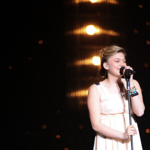 Archives - La chanteuse LOUANE en concert au Zénith de AMIENS lors de sa première tournée avec les 8 gagnants de la première saison de THE VOICE en 2007. © Patrick Carpentier / Bestimage