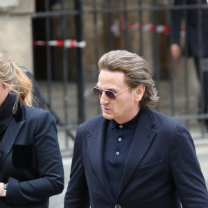 Benoît Magimel et sa femme Margot - Hommage à Guy Bedos en l'église de Saint-Germain-des-Prés à Paris, le 4 juin 2020.