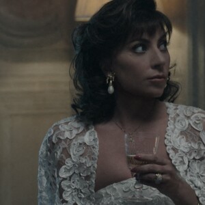 Lady Gaga joue le personnage de Patrizia Reggiani, la veuve noire, dans le film House of Gucci 