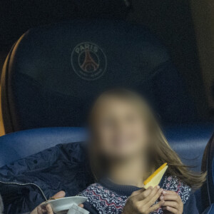 Sylvie Tellier et sa fille Margaux - Match de qualification pour la Coupe du monde 2022 entre la France et le Kazakhstan au stade Parc des Princes à Paris, le 13 novembre 2021. © Cyril Moreau/Bestimage