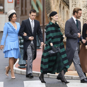 Louis Ducruet et sa femme Marie, Pierre Casiraghi et sa femme Beatrice Borromeo, la princesse Alexandra de Hanovre - La famille princière de Monaco arrive à la cathédrale Notre-Dame-Immaculée lors de la fête Nationale monégasque à Monaco le 19 novembre 2019. © Dominique Jacovides/Bestimage