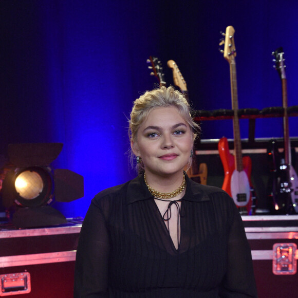 Exclusif - Louane Emera - Backstage - Enregistrement de l'émission "300 Choeurs chantent les plus belles comédies musicales" à Paris, diffusée le 30 septembre sur France 3 © Giancarlo Gorassini / Bestimage 