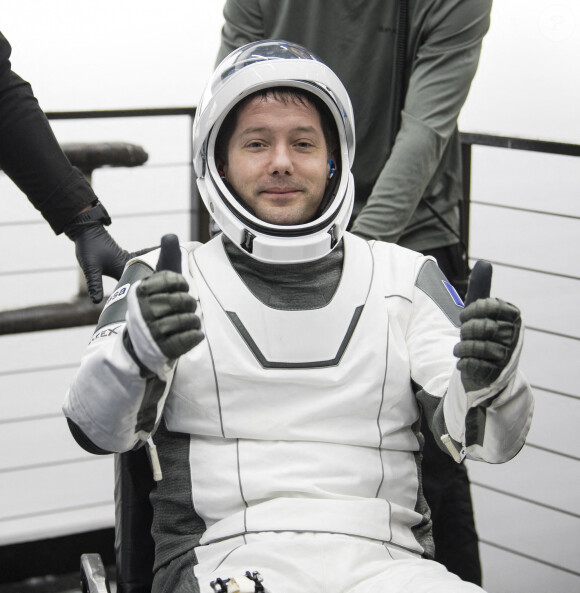 Thomas Pesquet - La capsule "Crew Dragon", qui transporte les astronautes Thomas Pesquet, Akihiko Hoshide, Shane Kimbrough et Megan McArthur est de son retour sur terre le 9 novembre 2021. Photo Credit:NASA
