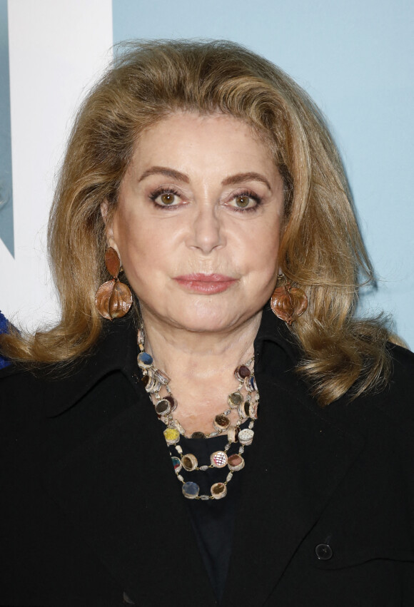 Catherine Deneuve - Avant-première du film "De son vivant" au cinéma Pathé-Wepler à Paris. Le 17 novembre 2021. © Marc Ausset-Lacroix / Bestimage