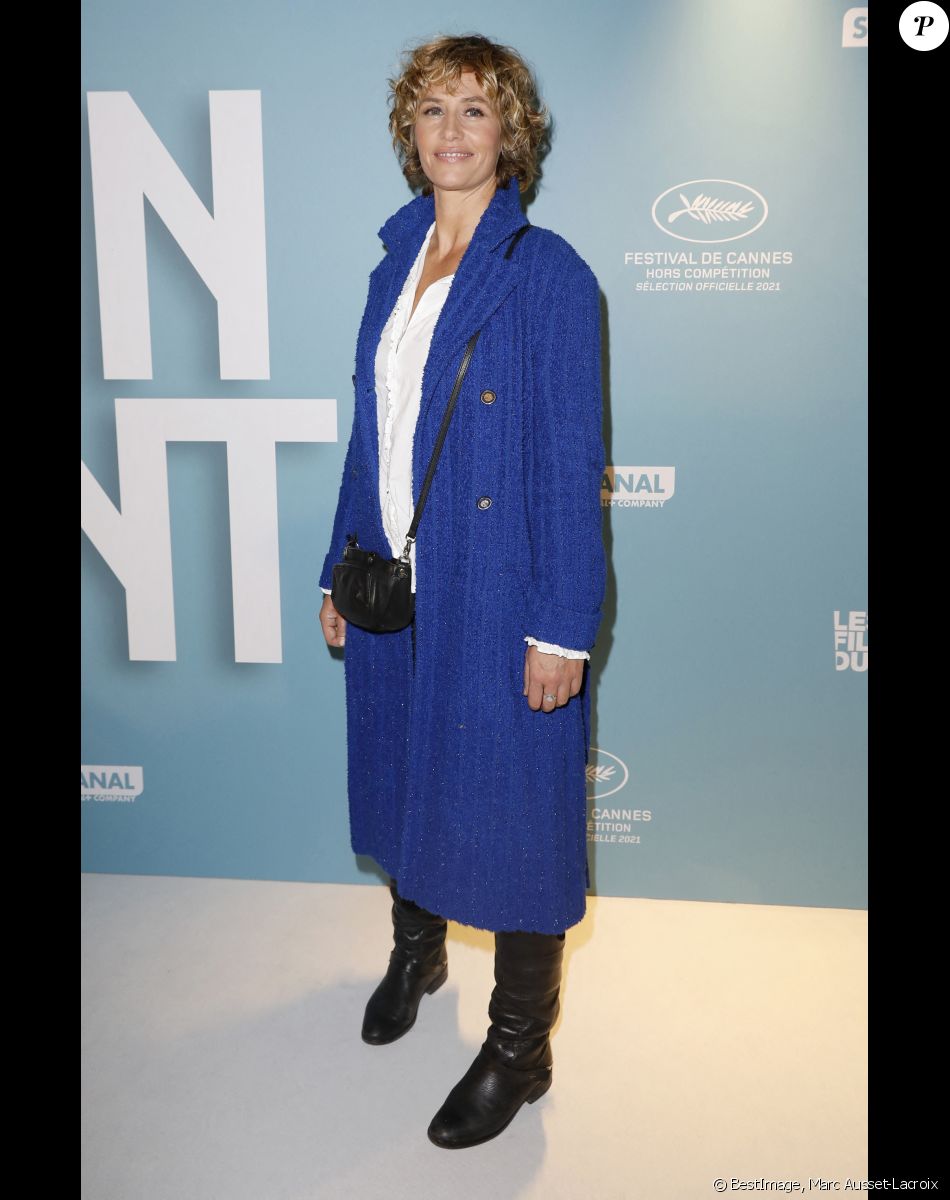 Cécile de France - Avant-première du film "De son vivant" au cinéma Pathé-Wepler à Paris. Le 17 novembre 2021. © Marc Ausset-Lacroix / Bestimage