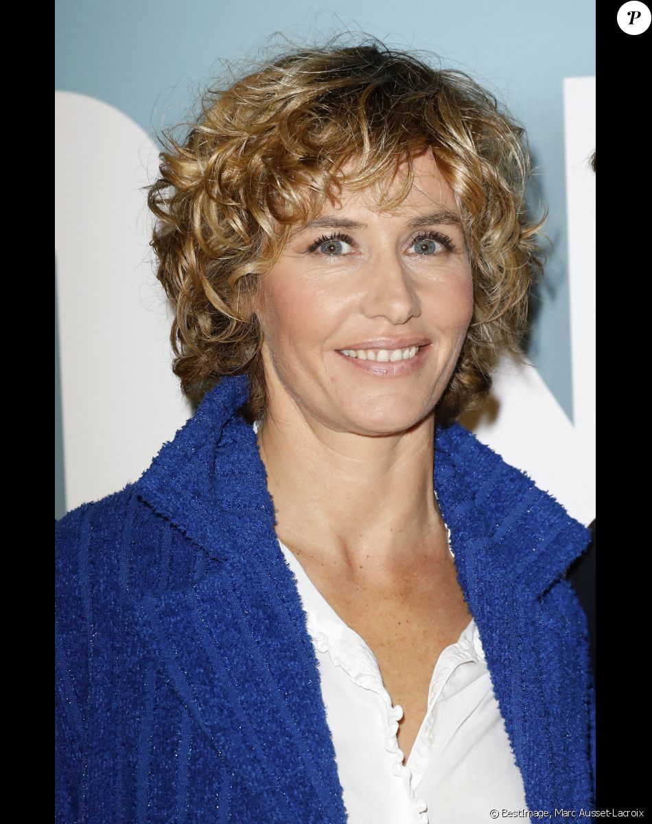 Cécile de France - Avant-première du film "De son vivant" au cinéma Pathé-Wepler à Paris. Le 17 novembre 2021. © Marc Ausset-Lacroix / Bestimage