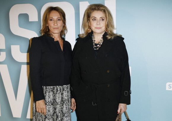 Emmanuelle Bercot, Catherine Deneuve - Avant-première du film "De son vivant" au cinéma Pathé-Wepler à Paris. Le 17 novembre 2021. © Marc Ausset-Lacroix / Bestimage