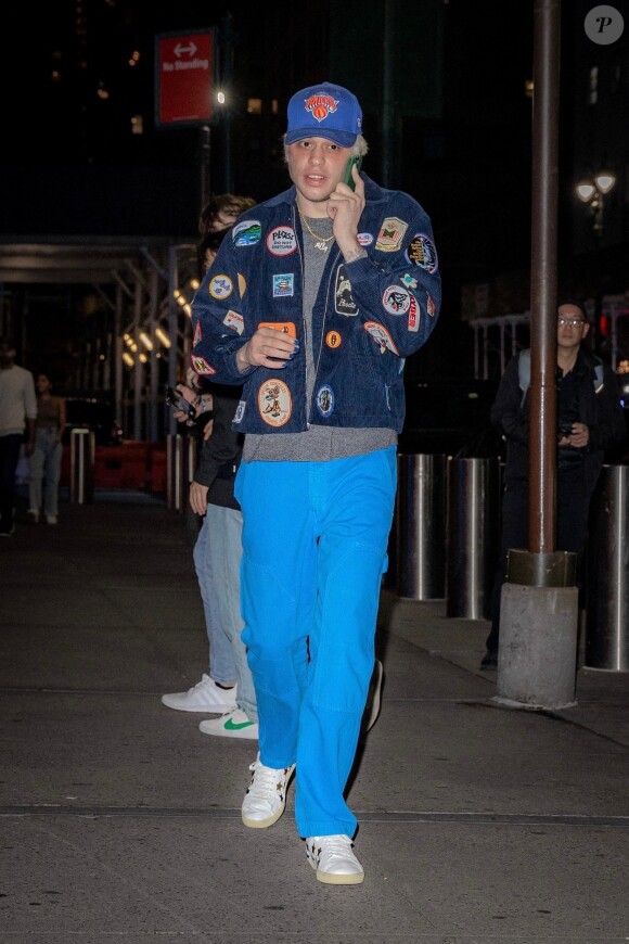 Pete Davidson arrive au Madison Square Garden pour assister à un match de Knicks. New York, le 20 octobre 2021.