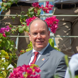 Le prince Albert II de Monaco en visite au Pavillon de Monaco lors de la journée nationale de Monaco à l'Expo Dubaï 2020 (Exposition universelle), à Dubaï, Emirats Arabes Unis, le 13 Novembre 2021. © Nicolas Briquet/Bestimage 