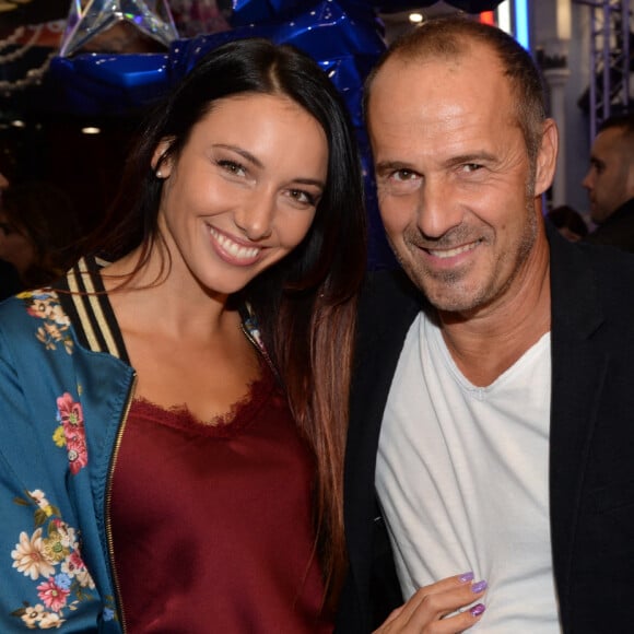 Delphine Wespiser (Miss France 2012) et son compagnon Roger Erhart - 1er anniversaire de la collaboration entre l'artiste contemporain Richard Orlinski avec le parc Disneyland Paris, au Disney Store, à Paris, France, le 4 octobre 2018. © Rachid Bellak/Bestimage 