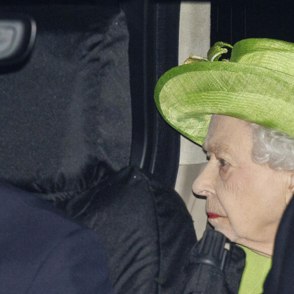 La reine Elizabeth II d'Angleterre et des membres de la famille royale arrivent à la Chapelle Royale de Tous les Saints à Windsor pour le double baptême d'August Brooksbank et de Lucas Tindall, les deux nouveaux arrières-petits-fils de sa majesté Elizabeth II d'Angleterre. Le 21 novembre 2021.