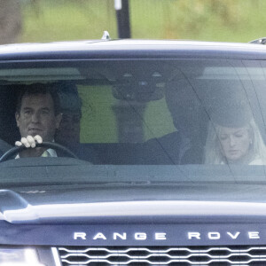 Peter Phillips - La reine Elizabeth II d'Angleterre et des membres de la famille royale arrivent à la Chapelle Royale de Tous les Saints à Windsor pour le double baptême d'August Brooksbank et de Lucas Tindall, les deux nouveaux arrières-petits-fils de sa majesté Elizabeth II d'Angleterre. Windsor, le 21 novembre 2021. 