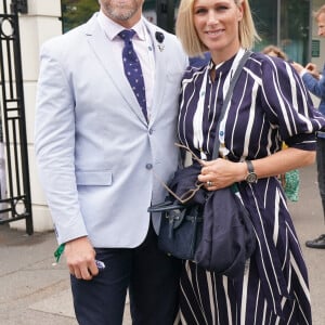 Zara Phillips (Tindall) et son mari Mike Tindall au tournoi de Wimbledon au All England Lawn Tennis and Croquet Club à Londres, le 7 juillet 2021. 