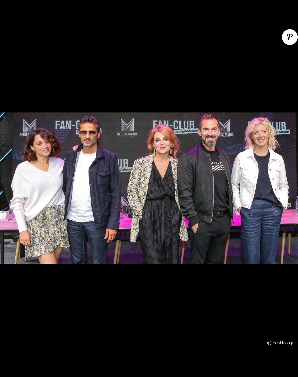 Honorine Magnier, Kamel Belghazi, Ariane Séguillon, Franck Monsigny, Luce Mouchel (Demain nous appartient) - Photocall lors du Festival Séries Mania de Lille. Le 27 août 2021