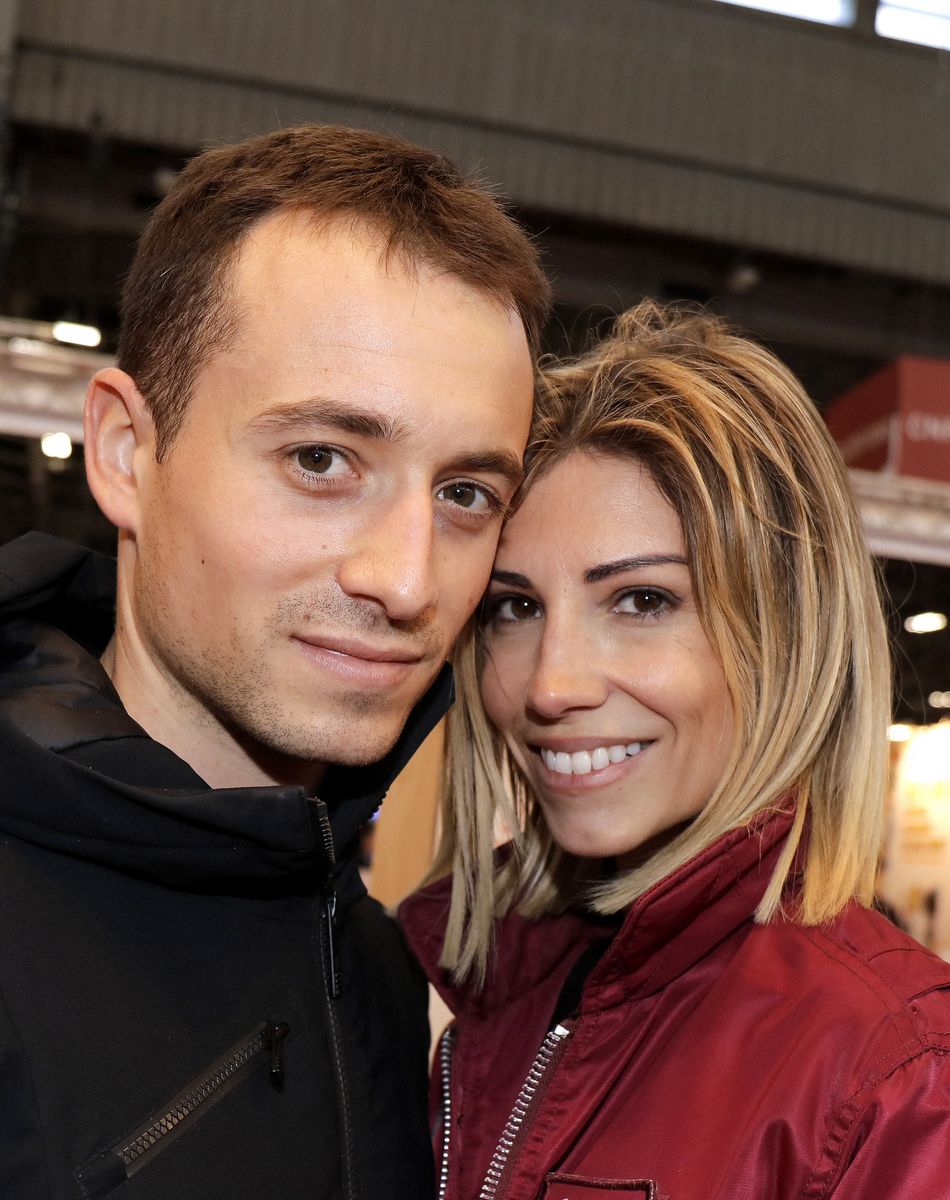 Hugo Clément et sa compagne Alexandra Rosenfeld (Miss France) - Salon du livre de Paris. © Cédric Perrin/Bestimage