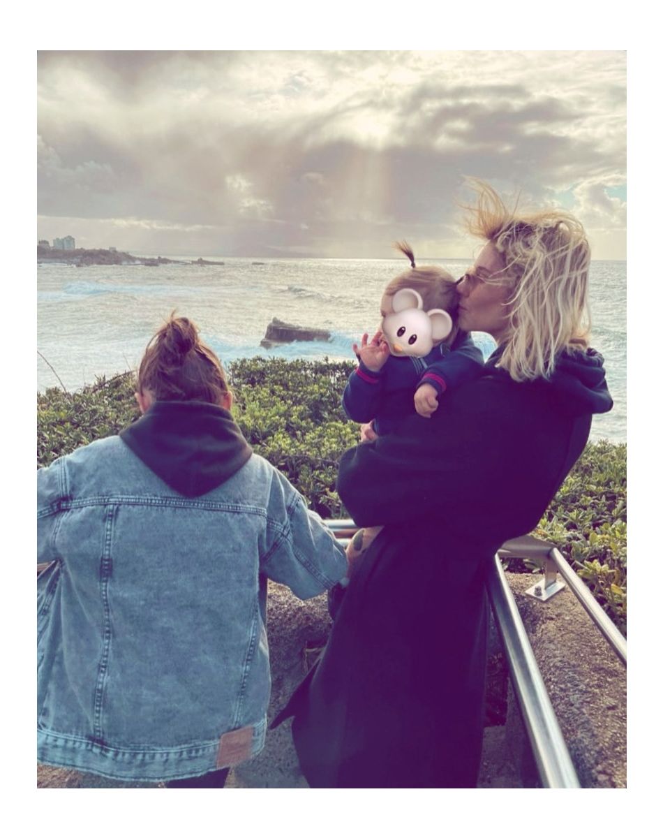 Alexandra Rosenfeld et ses filles Ava et Jim sur Instagram, mars 2021.