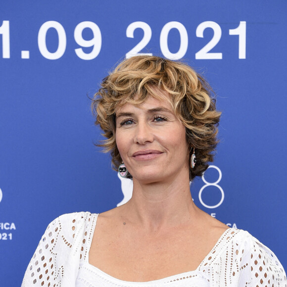 Cécile de France - Photocall du film "Illusions perdues" lors du Festival international du film de Venise (La Mostra), le 5 septembre 2021.