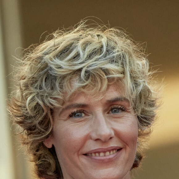 Cécile de France - Montée des marches du film "De son vivant" lors du 74e Festival de Cannes. Le 10 juillet 2021. © Borde-Jacovides-Moreau / Bestimage