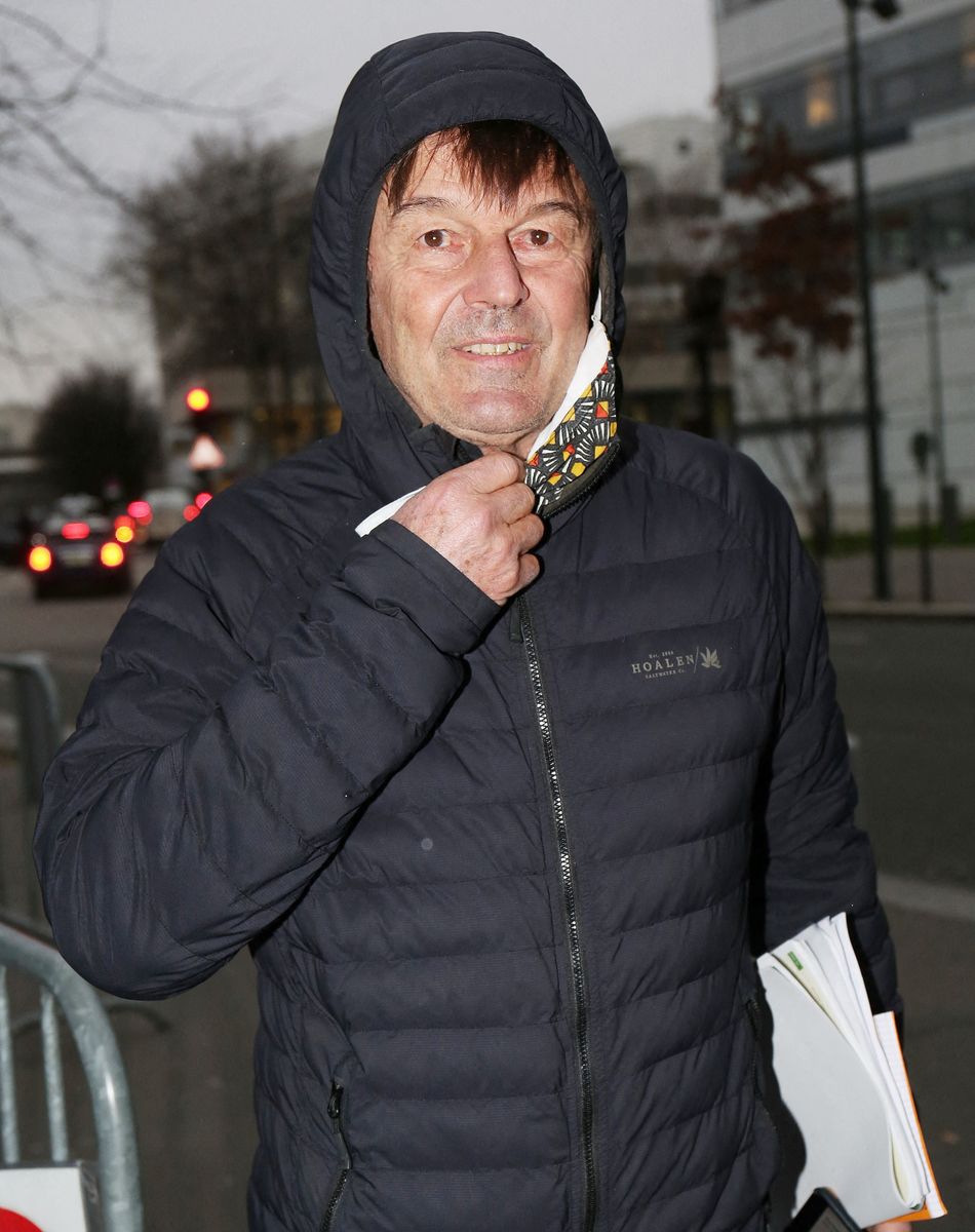 Exclusif - Nicolas Hulot à la sortie des studios de la radio RMC à Paris. Le 9 février 2021