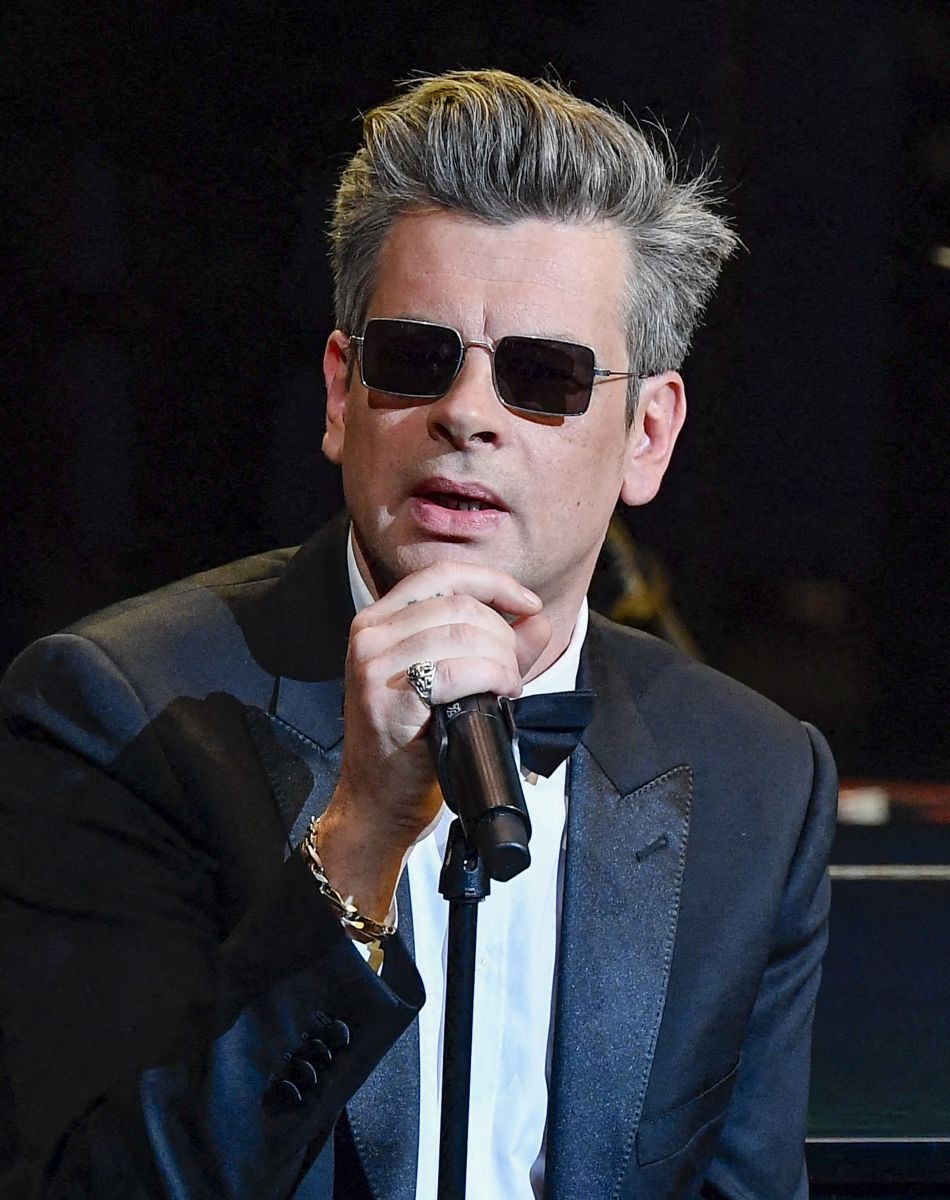 Benjamin Biolay (En Celine) Chef d'orchestre de la cérémonie sur scène lors de la 46ème cérémonie des César à l'Olympia à Paris le 12 mars 202. © Pierre Villard/ Pool / Bestimage