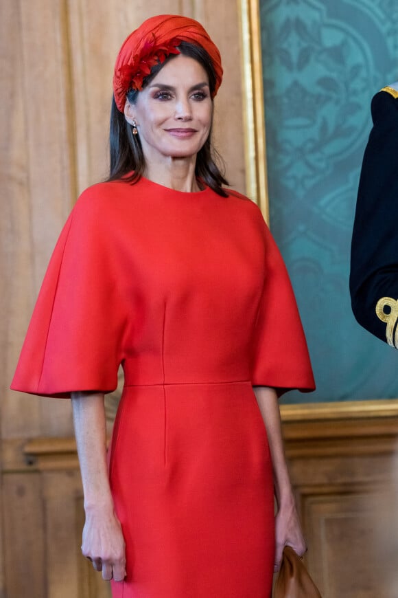 Le roi Carl XVI Gustav et la reine Silvia de Suède donnent une conférence de presse à l'occasion de la visite du roi Felipe VI et de la reine Letizia d'Espagne à Stockholm. Le 24 novembre 2021.