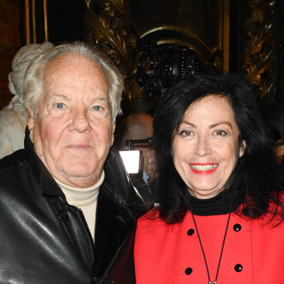 Massimo Gargia et Sylvana Lorenz - Dédicace du livre de Sylvana Lorenz "Madame Cardin" à la galerie Darmo à Paris le 24 novembre 2021.  © Coadic Guirec/Bestimage