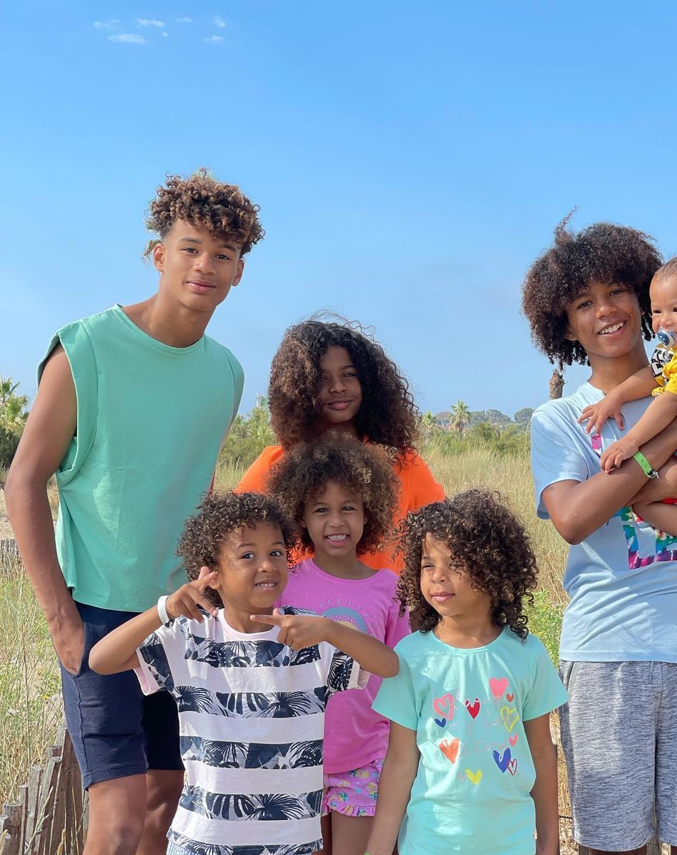 La famille Jean Zephirin (candidats de "Familles nombreuses, la vie en XXL") sur Instagram