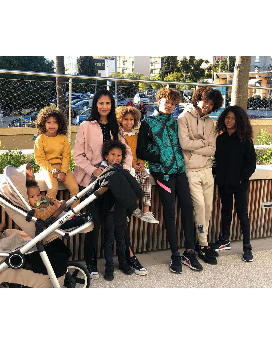 La famille Jean Zephirin (candidats de "Familles nombreuses, la vie en XXL") sur Instagram