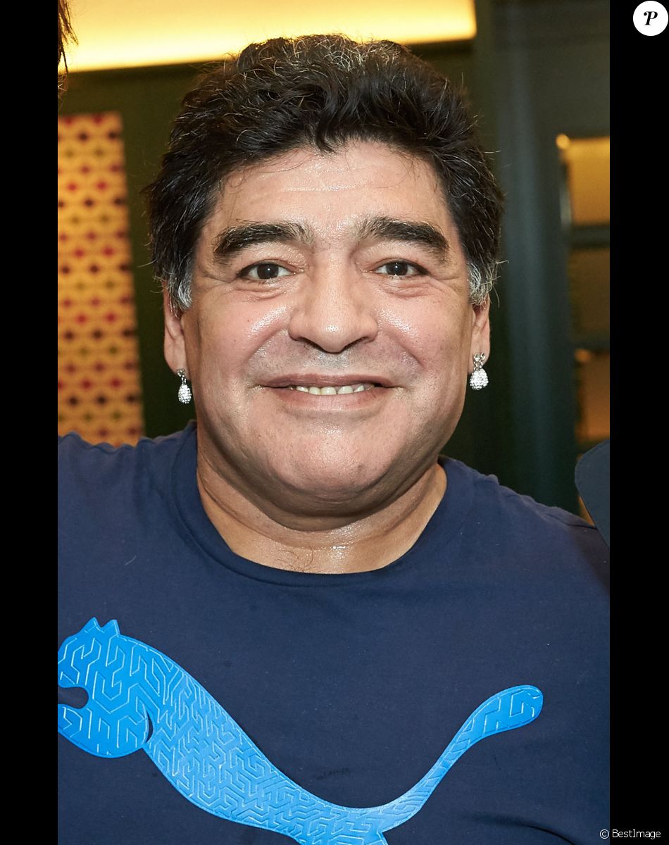 Exclusif - Le prince Ali de Jordanie, troisième fils du roi Hussein, et demi-frère du roi Abdallah II se promène avec Diego Maradona et sa petite amie Rocio Olivia dans les rues de Vienne, le 27 mars 2015