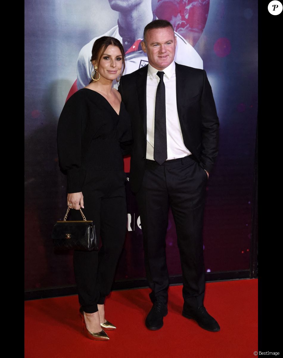 Wayne Rooney et sa femme Coleen - Première du film de Bryan Robson "BR7" à Manchester le 25 novembre 2021.
