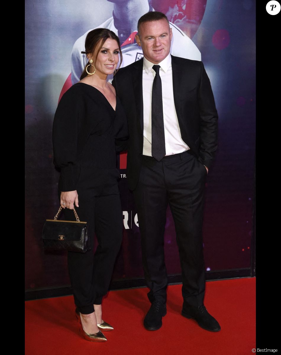 Wayne Rooney et sa femme Coleen - Première du film de Bryan Robson "BR7" à Manchester le 25 novembre 2021.