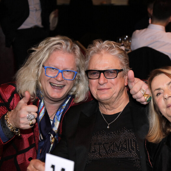 Pierre-Jean Chalençon et Alain Turban - L'association Citéstars fête son 23e anniversaire lors du dîner gala de la 2e cérémonie des étoiles d'or à la salle Wagram, Paris. Le 28 novembre 2021. © Cédric Perrin/Bestimage