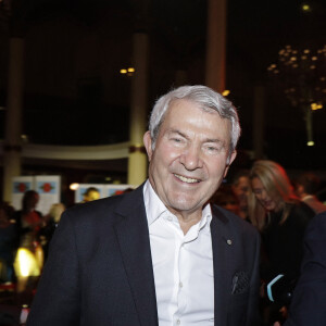 Martin Lamotte - L'association Citéstars fête son 23e anniversaire lors du dîner gala de la 2e cérémonie des étoiles d'or à la salle Wagram, Paris. Le 28 novembre 2021. © Cédric Perrin/Bestimage