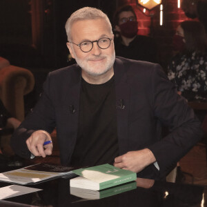 Exclusif - Laurent Ruquier sur le plateau de l'émission "On est en direct" (OEED) diffusée sur France 2 le 23 octobre 2021 © Jack Tribeca / Bestimage 