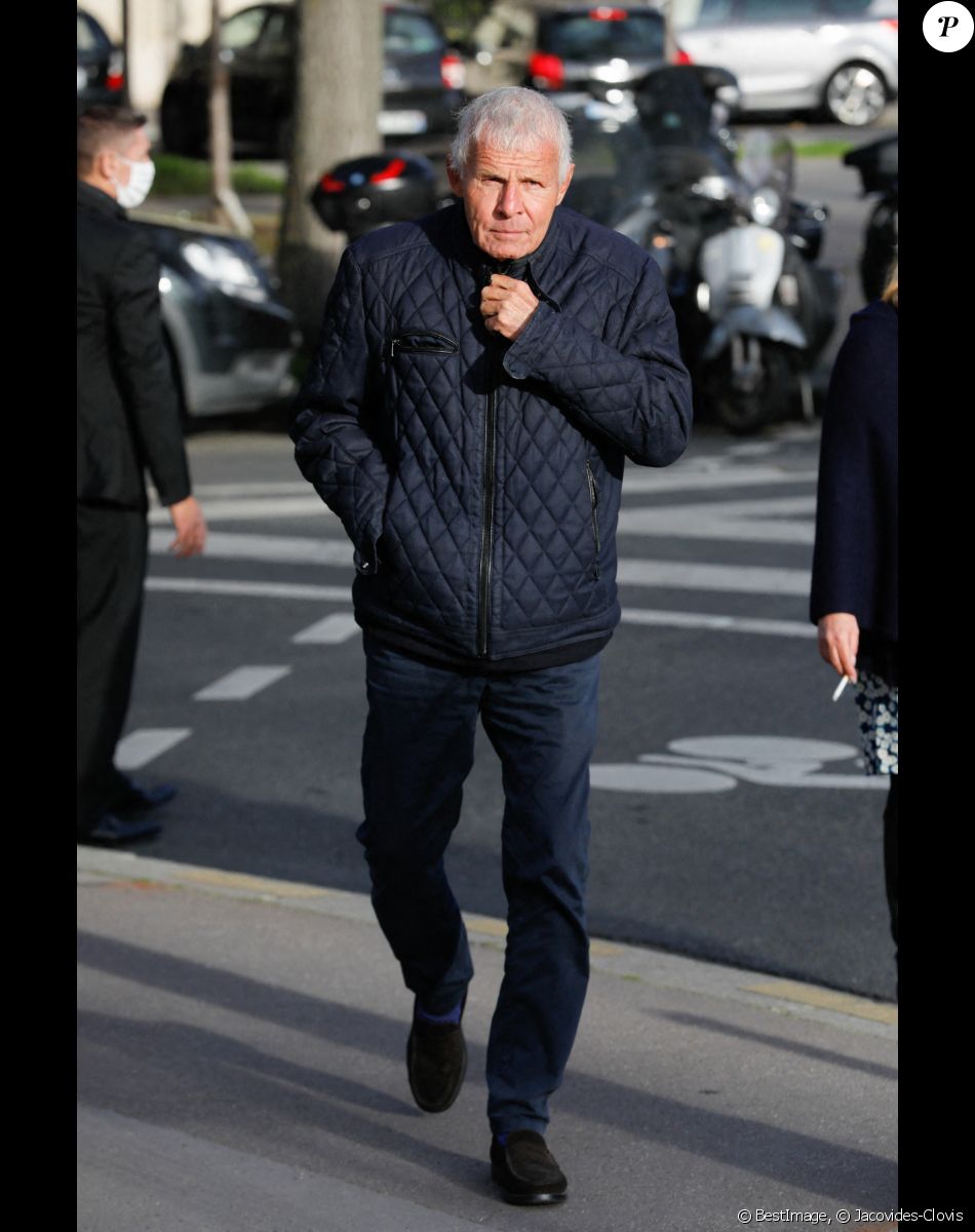 Patrick Poivre d'Arvor (PPDA) - Arrivées aux obsèques de Etienne Mougeotte en l'église Saint-François-Xavier à Paris. Le 13 octobre 2021