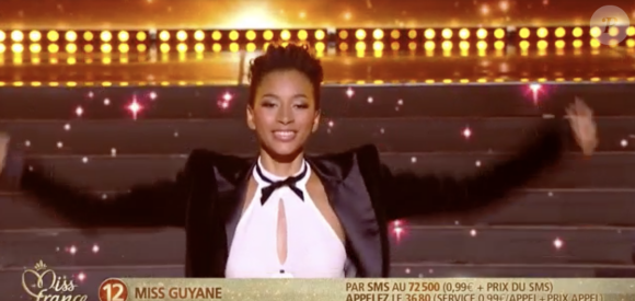 Miss Guyane 2021 : Melysa Stephenson, 19 ans, 1,71 m, deuxième année de licence de sociologie et en graduate de marketing digital. Election Miss France 2022 sur TF1, le 11 décembre 2021.