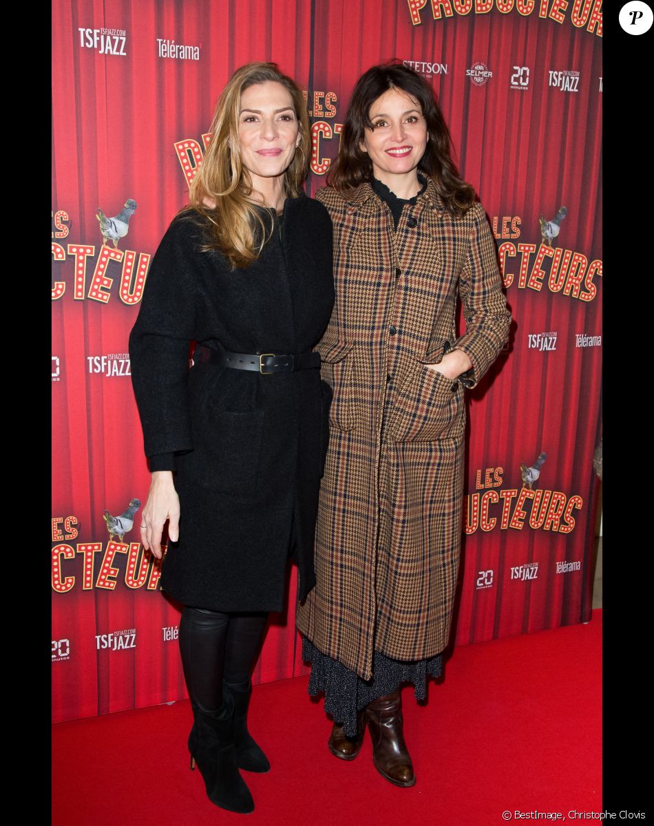 Judith El Zein et Anne Charrier assistent à la soirée de gala à l'occasion de la première de la pièce "Les producteurs" au Théâtre de Paris à Paris. Le 2 décembre 2021 © Christophe Clovis / Bestimage