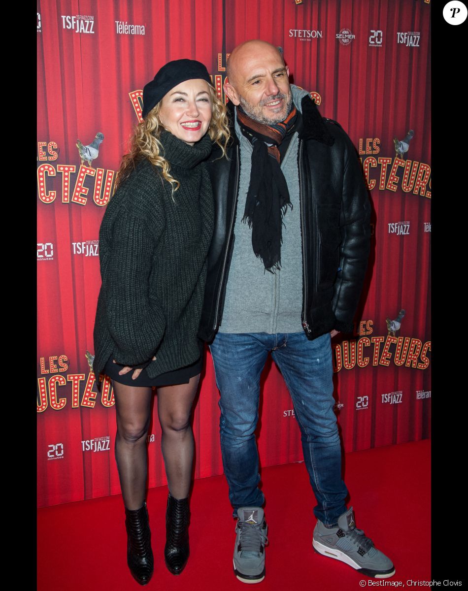Christelle Chollet et son mari Rémy Caccia assistent à la soirée de gala à l'occasion de la première de la pièce "Les producteurs" au Théâtre de Paris à Paris. Le 2 décembre 2021 © Christophe Clovis / Bestimage