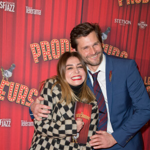 Julie Zenatti et Alexis Michalik (metteur en scène de la pièce) assistent à la soirée de gala à l'occasion de la première de la pièce "Les producteurs" au Théâtre de Paris à Paris. Le 2 décembre 2021 © Christophe Clovis / Bestimage