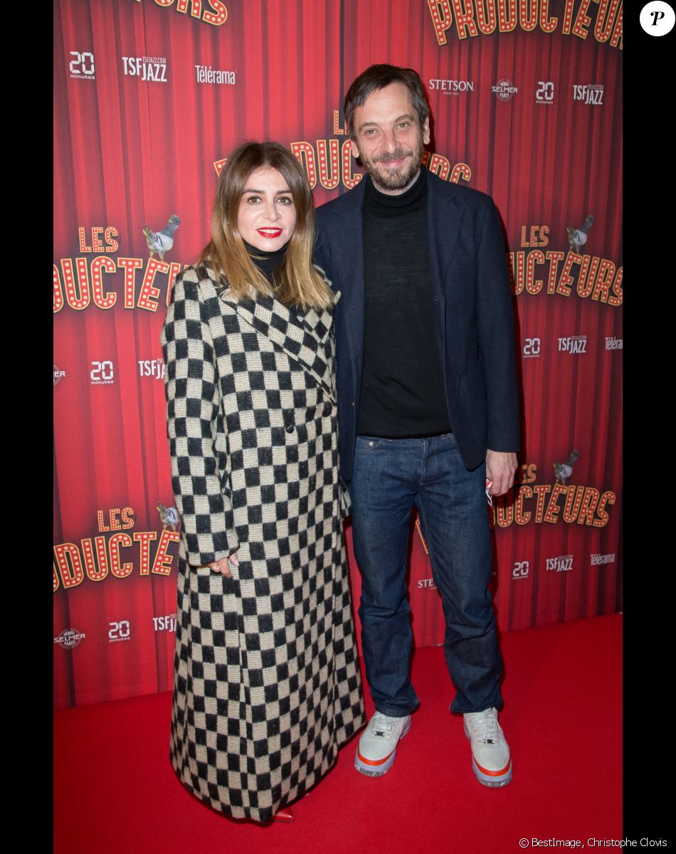 Julie Zenatti et son mari Benjamin Bellecour assistent à la soirée de gala à l'occasion de la première de la pièce "Les producteurs" au Théâtre de Paris à Paris. Le 2 décembre 2021 © Christophe Clovis / Bestimage
