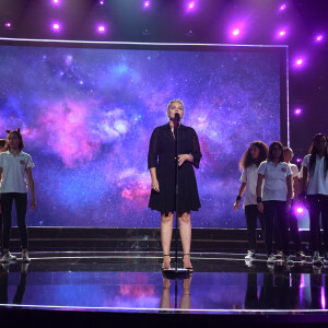 Louane Emera - Enregistrement de l'émission "300 Choeurs chantent les plus belles comédies musicales" à Paris, qui est diffusée le 30 septembre sur France 3 © Giancarlo Gorassini / Bestimage 