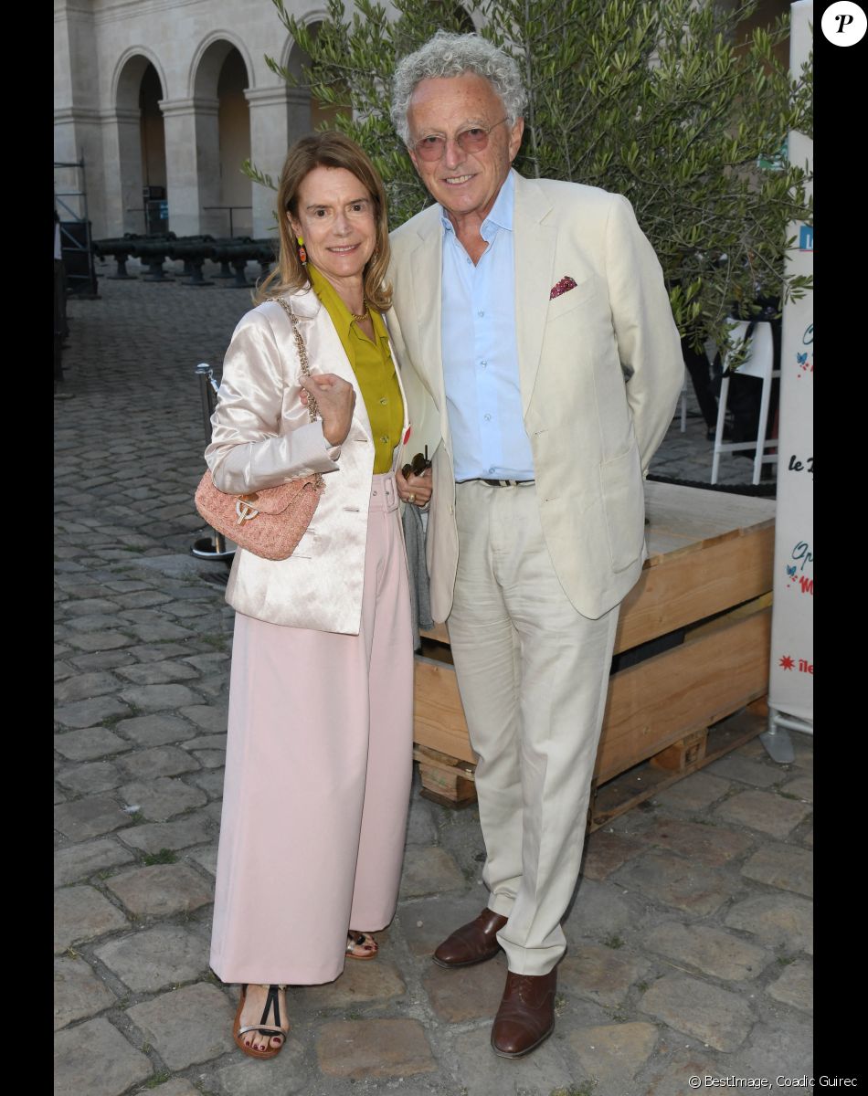 Exclusif - Nelson Monfort et sa femme Dominique - Opéra "Madame Butterfly" à l'hôtel national des Invalides dans le cadre de l'opération "Opéra en plein air" à Paris le 1er septembre 2021. © Coadic Guirec/Bestimage