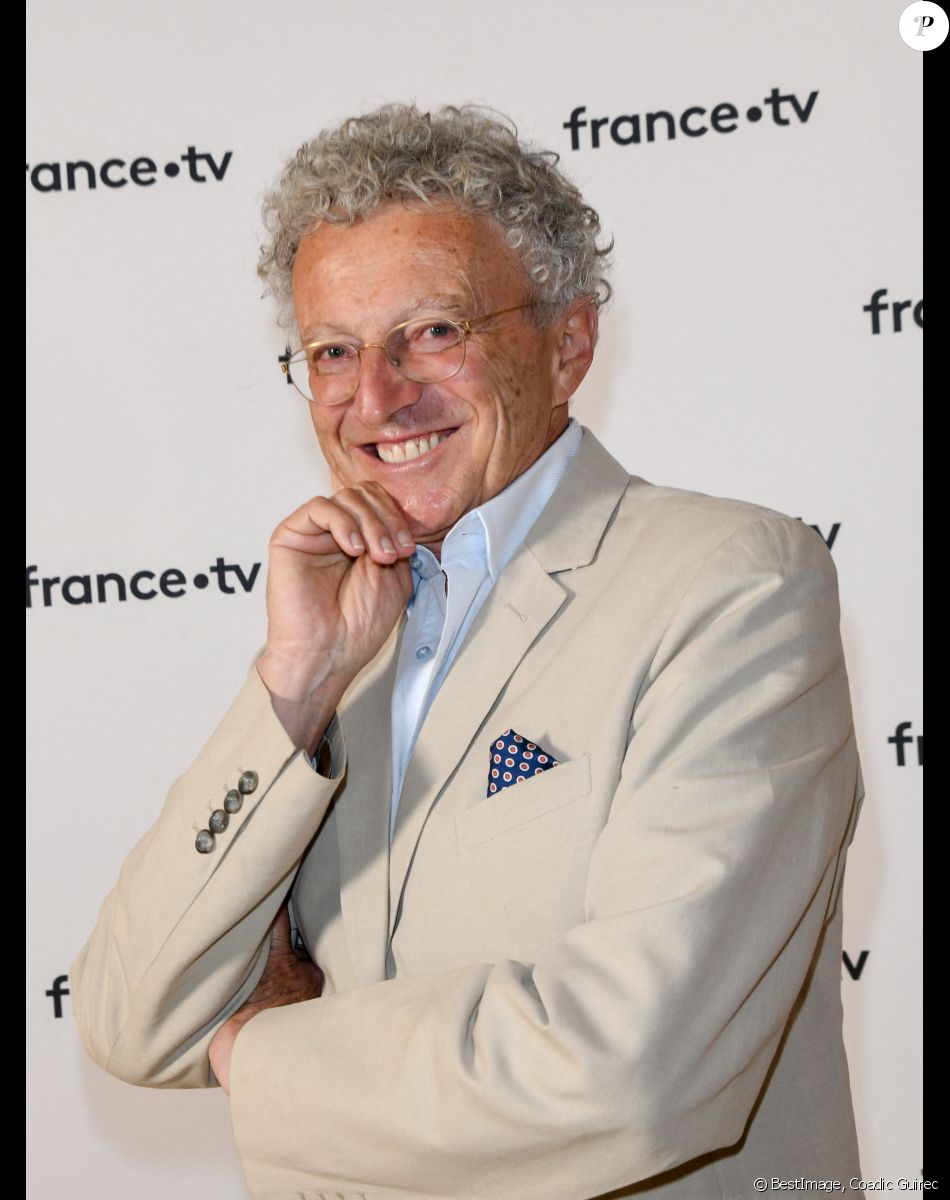 Nelson Monfort au photocall de la conférence de presse de France 2 au théâtre Marigny à Paris le 18 juin 2019 © Coadic Guirec / Bestimage